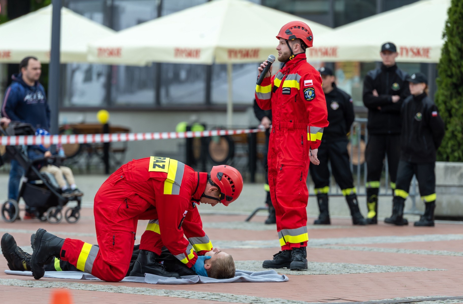 Był ogień i zachwyt publiczności Strażackie pokazy na bytomskim rynku 2