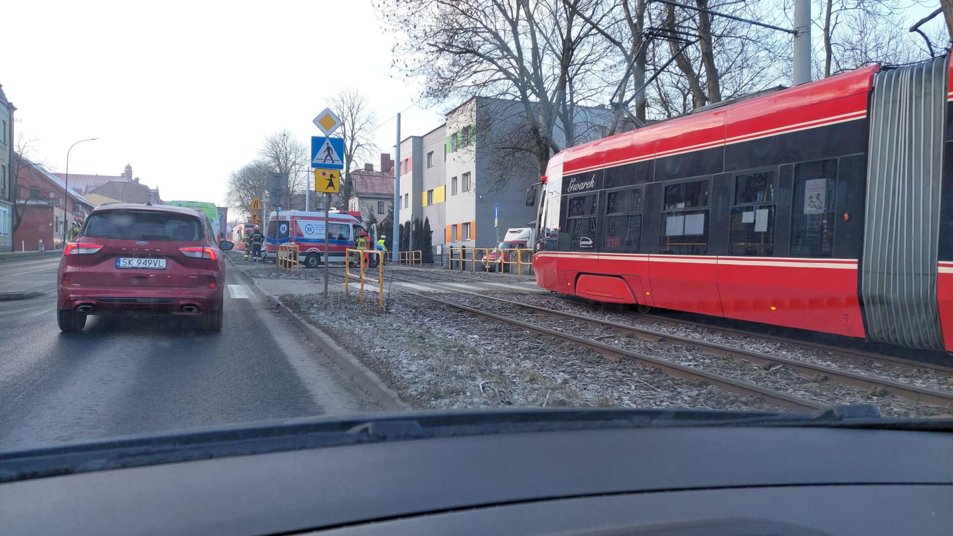 Bytom Zderzenie tramwaju z samochodem osobowym