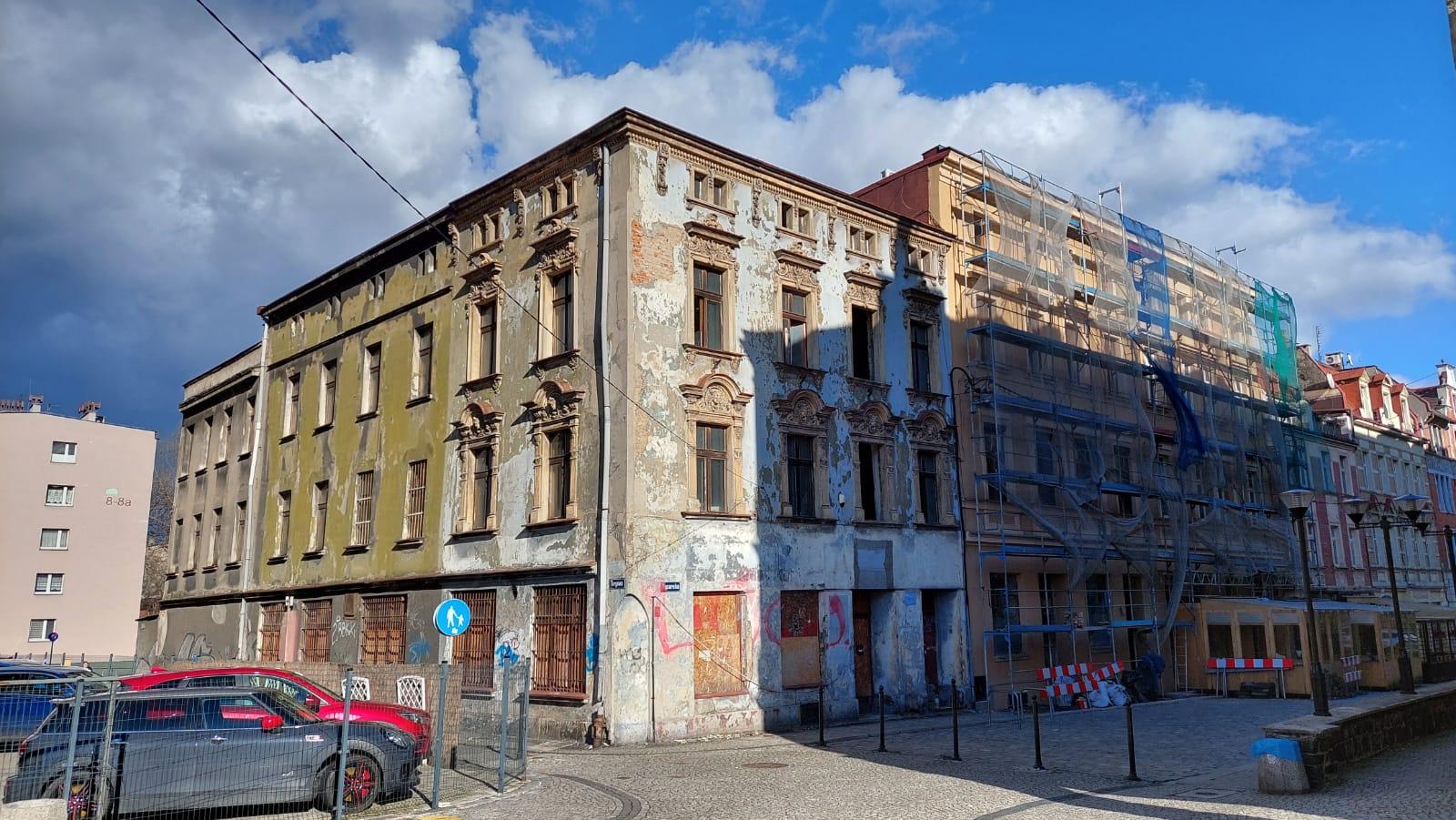 Na rogu ul. Rycerskiej powstaje hotel