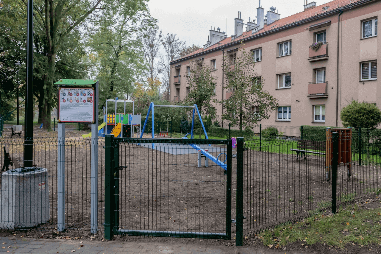 Plac zabaw przy ulicy Palińskiego w Bytomiu