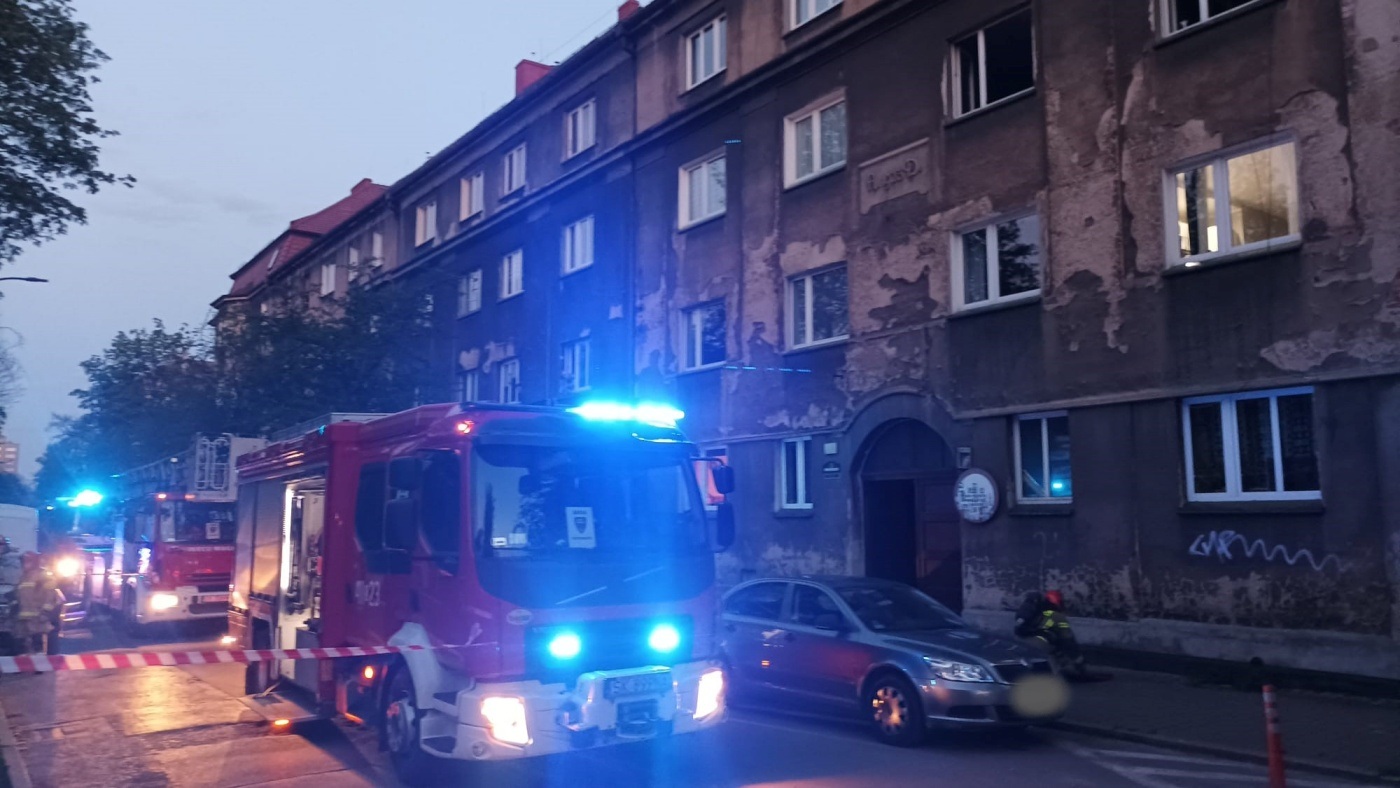 Wieczorny pożar w Bytomiu 14 osób ewakuowanych