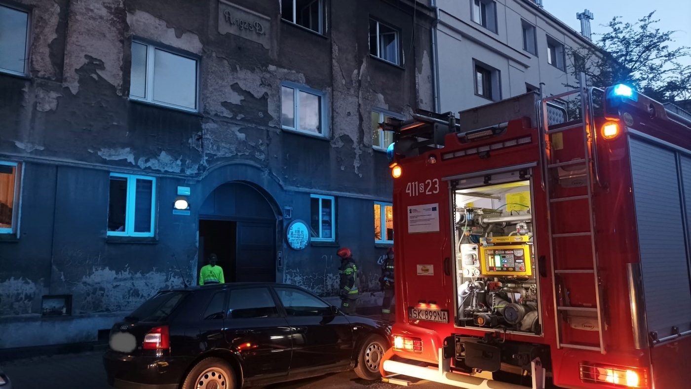 Wieczorny pożar w Bytomiu 14 osób ewakuowanych 2
