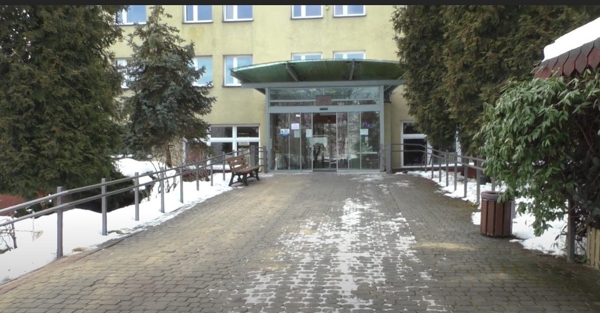 Byt Ruszają szczepienia seniorów przeciw COVID 19 Byt Ruszają szczepienia seniorów przeciw COVID 19