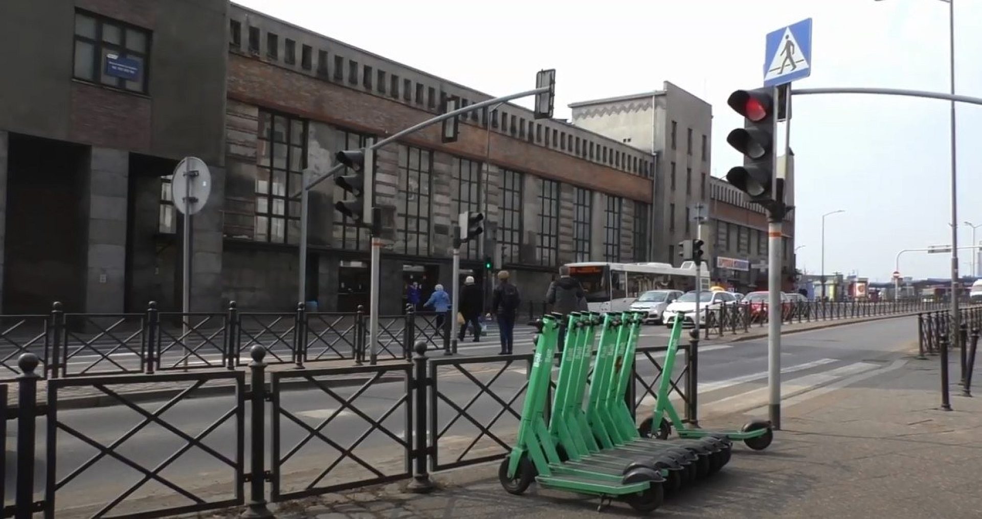 Byt Bolt uruchomił elektryczne hulajnogi w Bytomiu Byt Bolt uruchomił elektryczne hulajnogi w Bytomiu