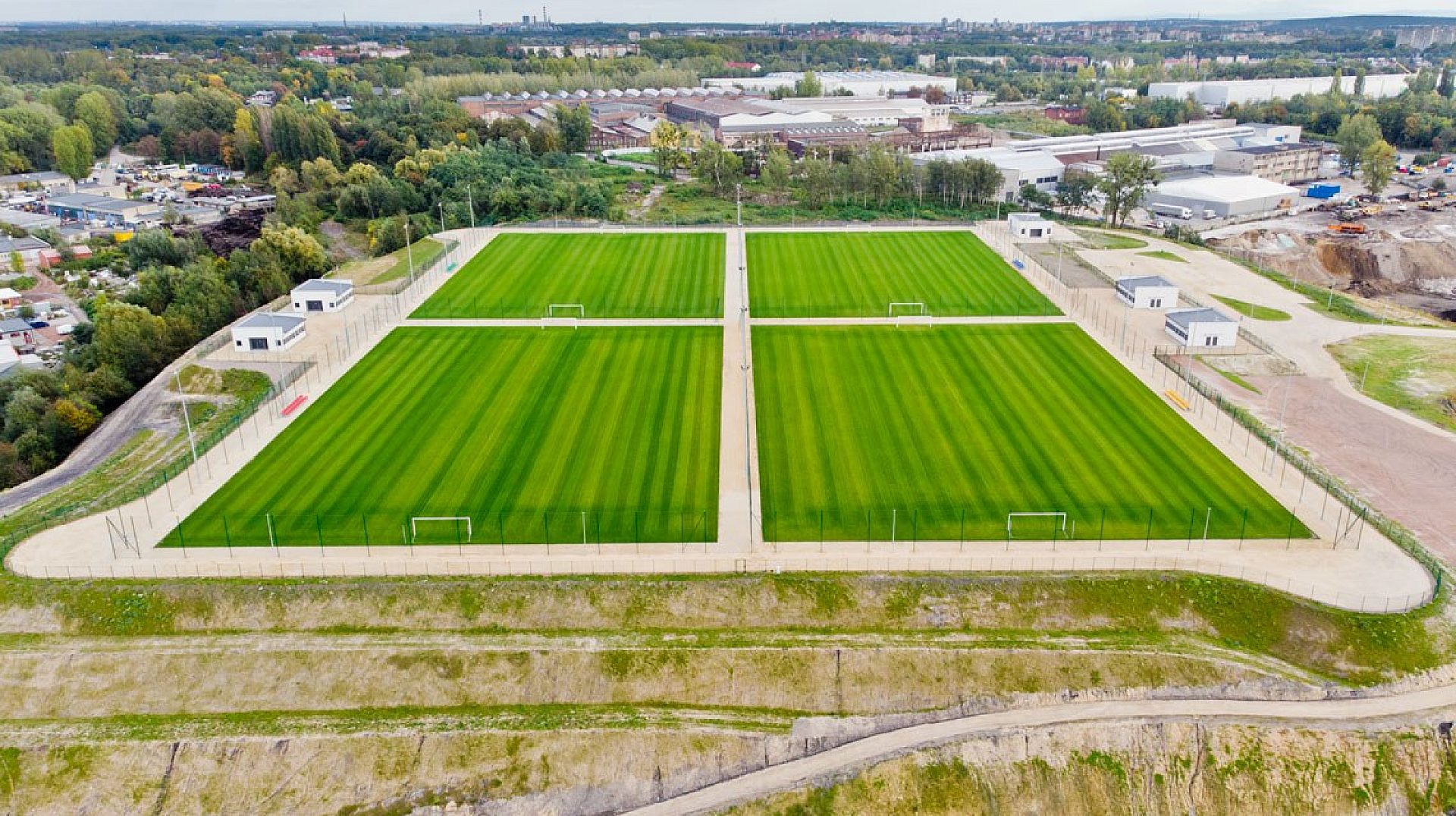 Byt kompleks boisk treningowych Byt kompleks boisk treningowych