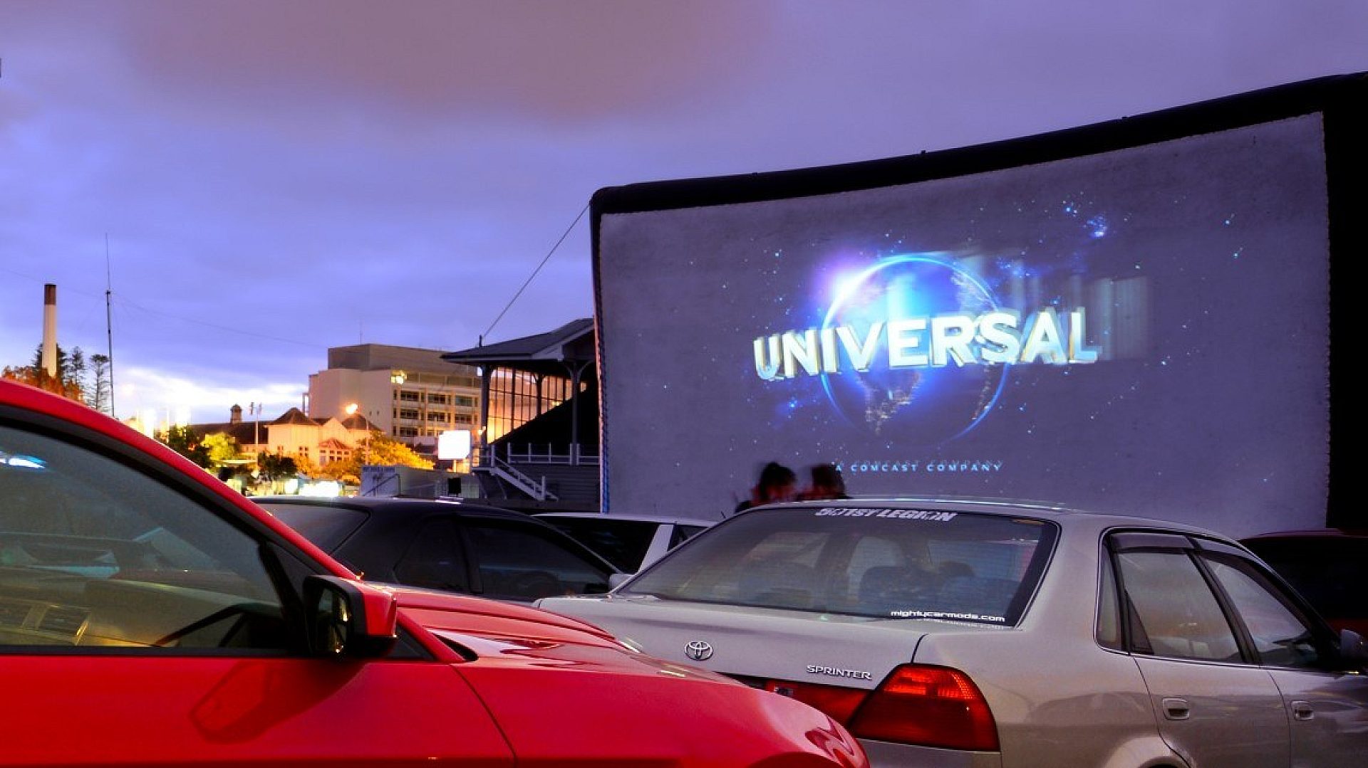 Byt kino samochodowe Byt kino samochodowe