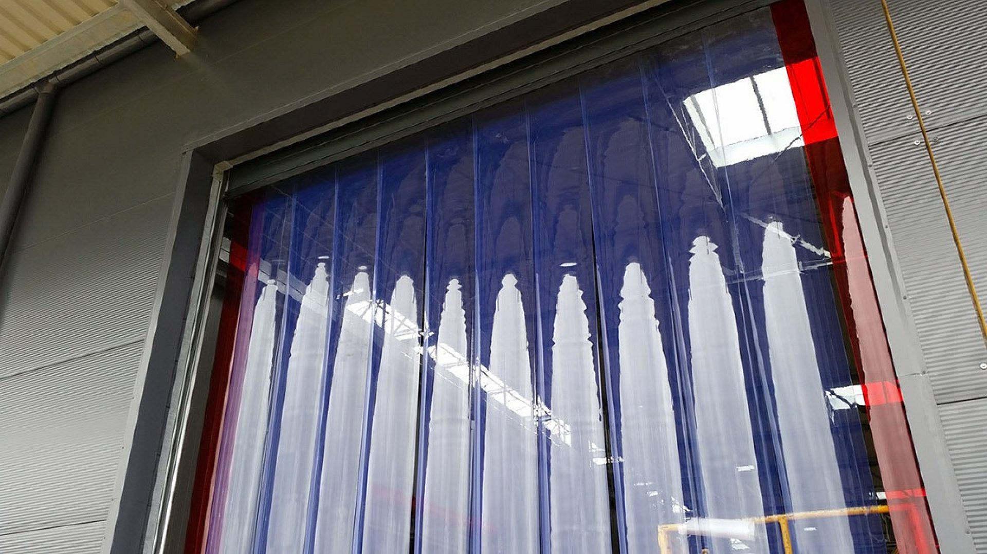 Byt kurtyny paskowe Byt kurtyny paskowe