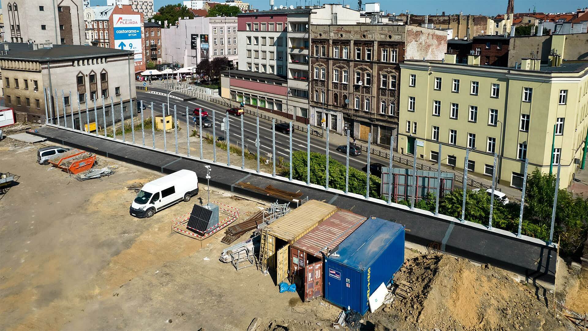 Budowa ekranow przy dworcu Budowa ekranow przy dworcu