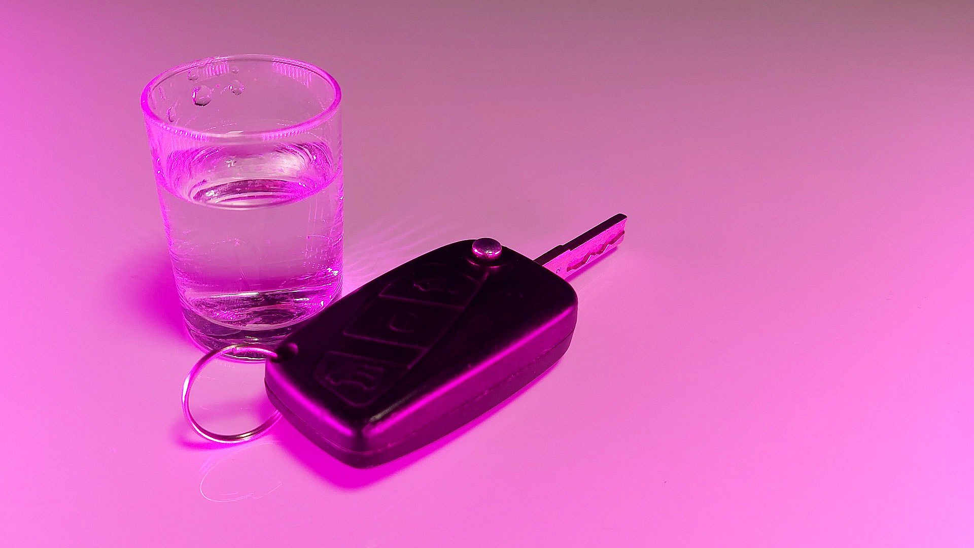 Kieliszek i kluczyki Kieliszek i kluczyki