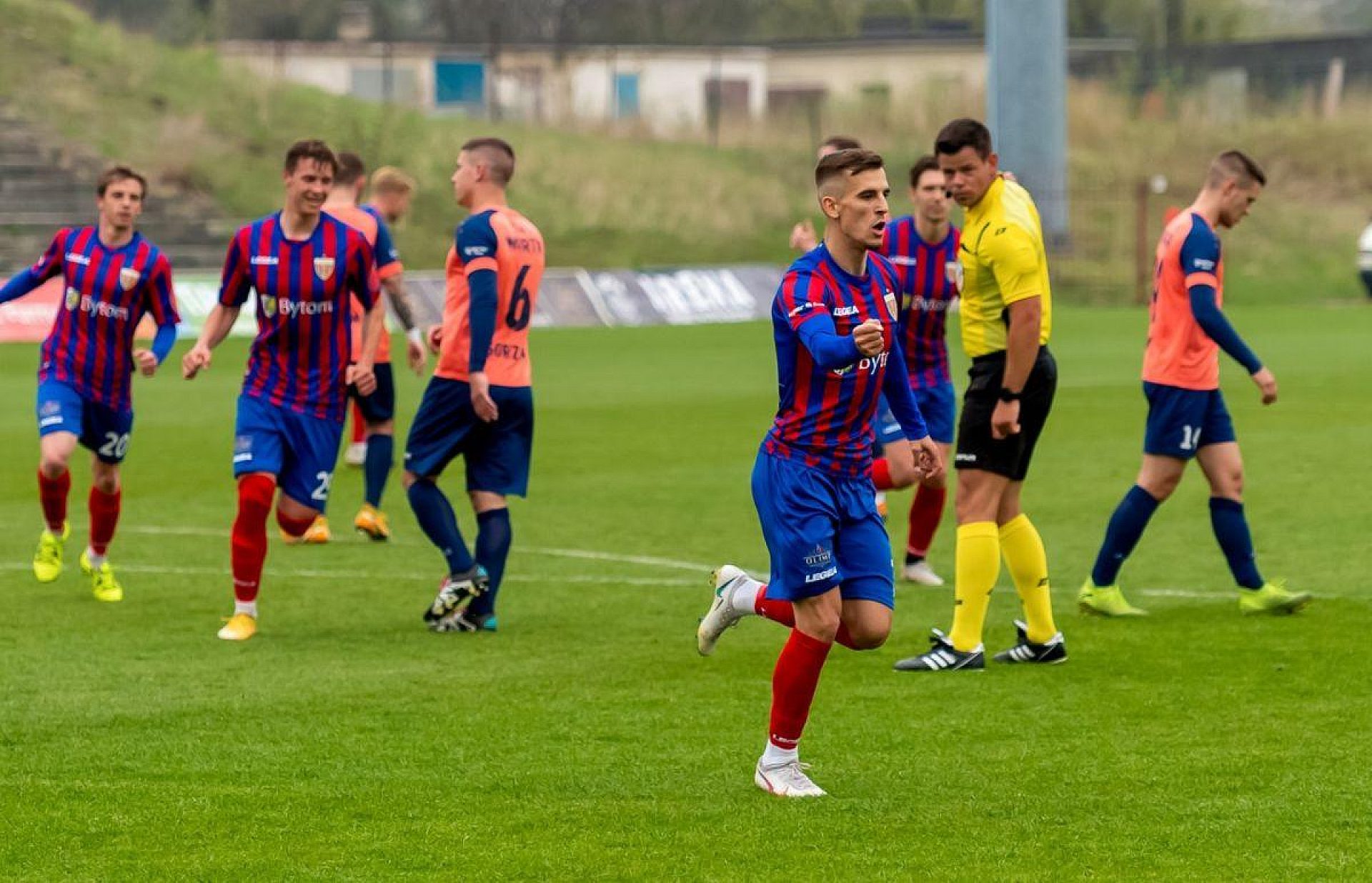 Byt D4 N7125 Byt D4 N7125