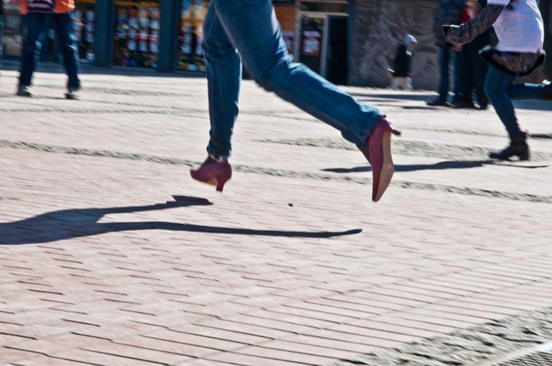 Byt bieg w szpilkach Byt bieg w szpilkach