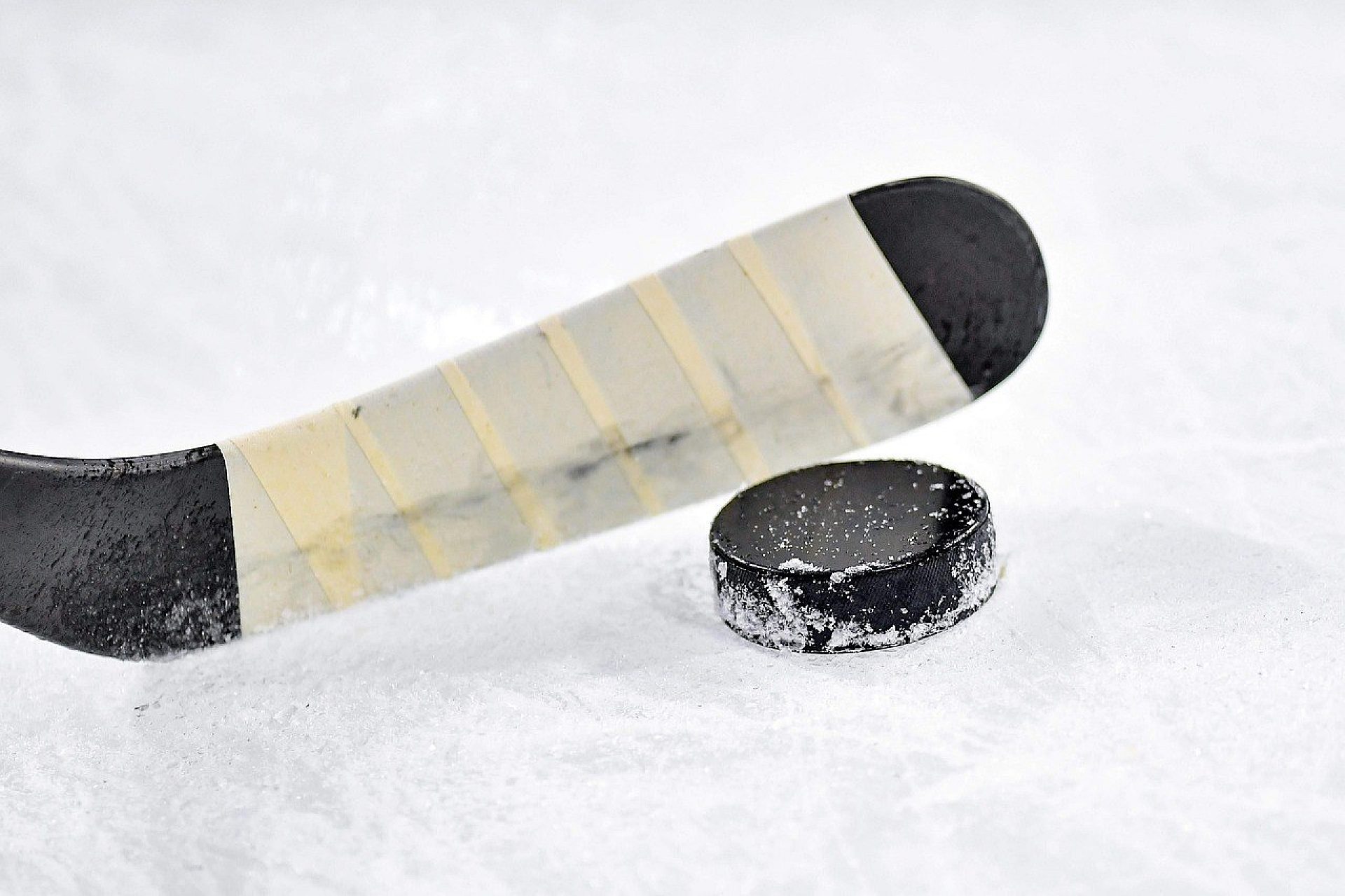 Byt ice hockey 4285440 1280 Byt ice hockey 4285440 1280
