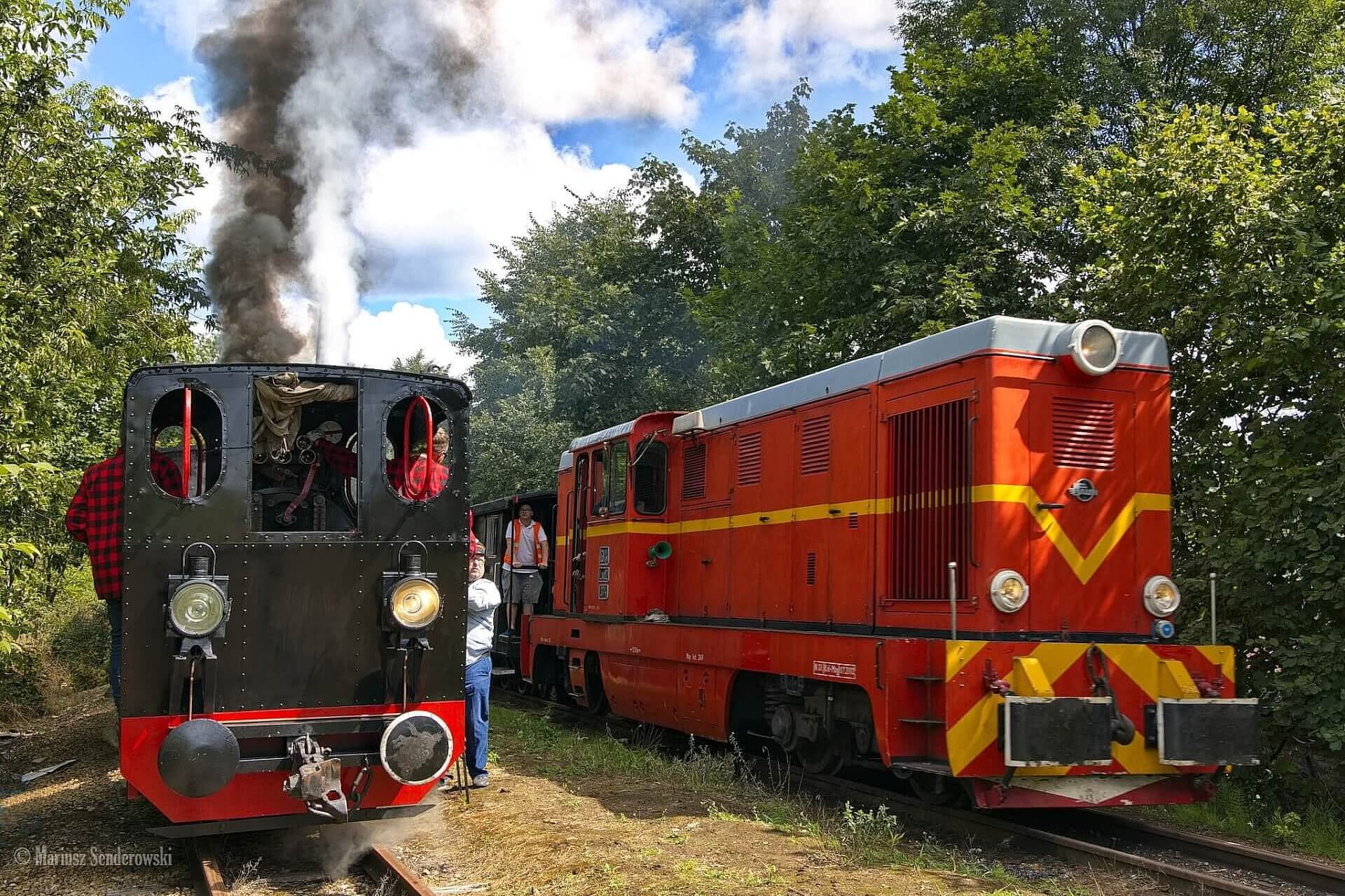 Parowóz i lokomotywa spalinowa Parowóz i lokomotywa spalinowa
