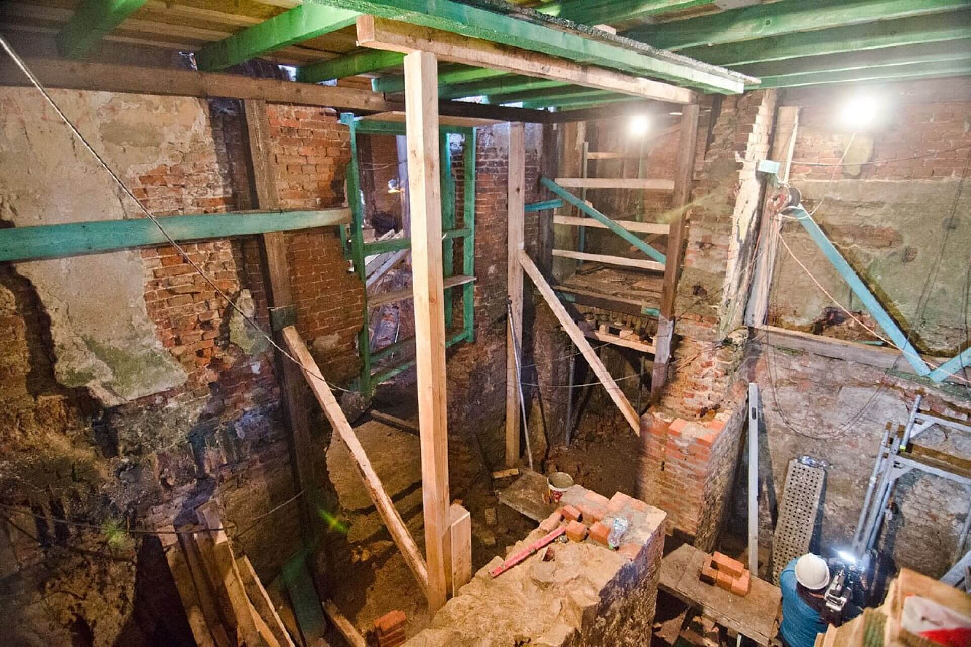 Byt odbudowa palacu 07 Byt odbudowa palacu 07