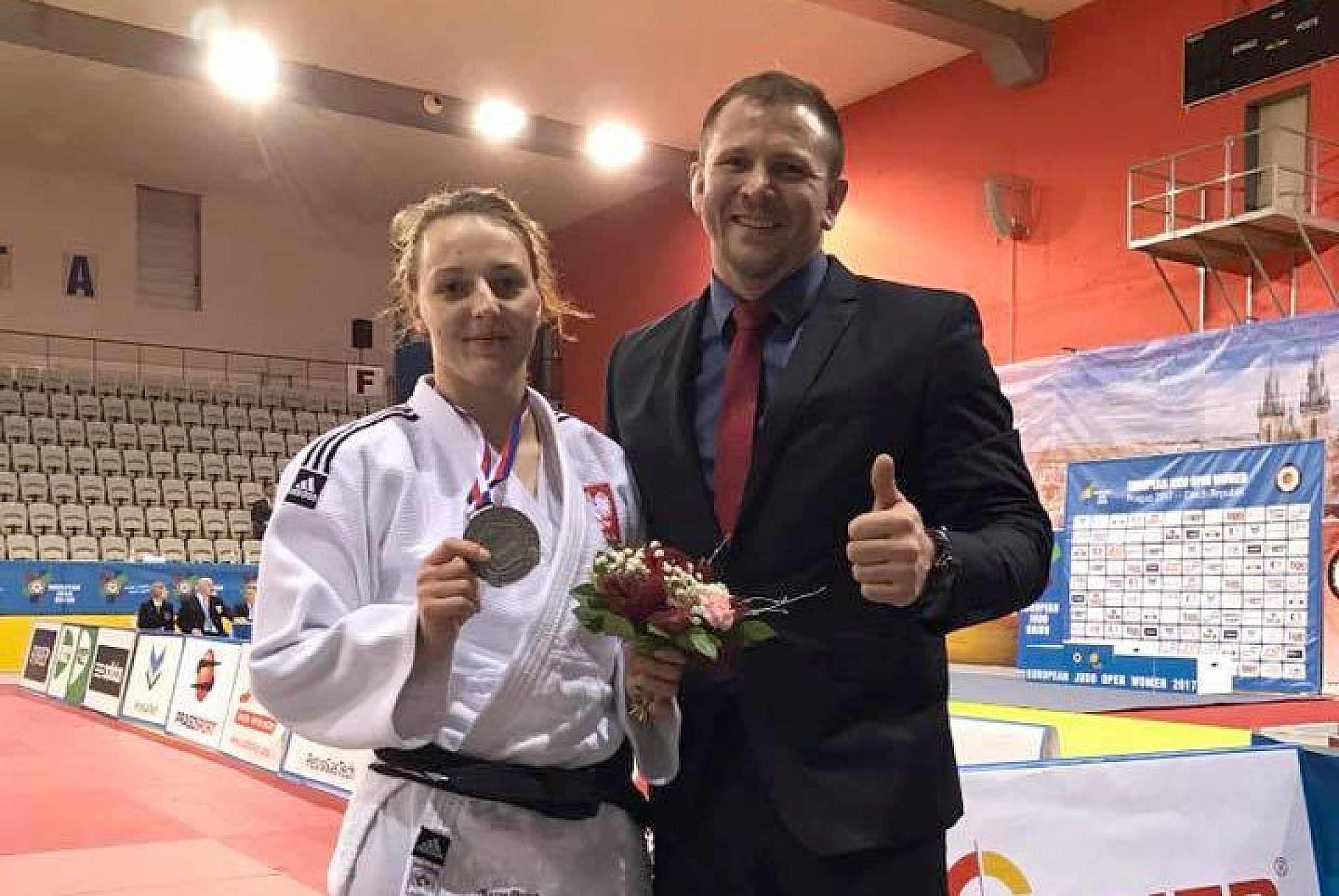 Byt beata pacut praga Byt beata pacut praga