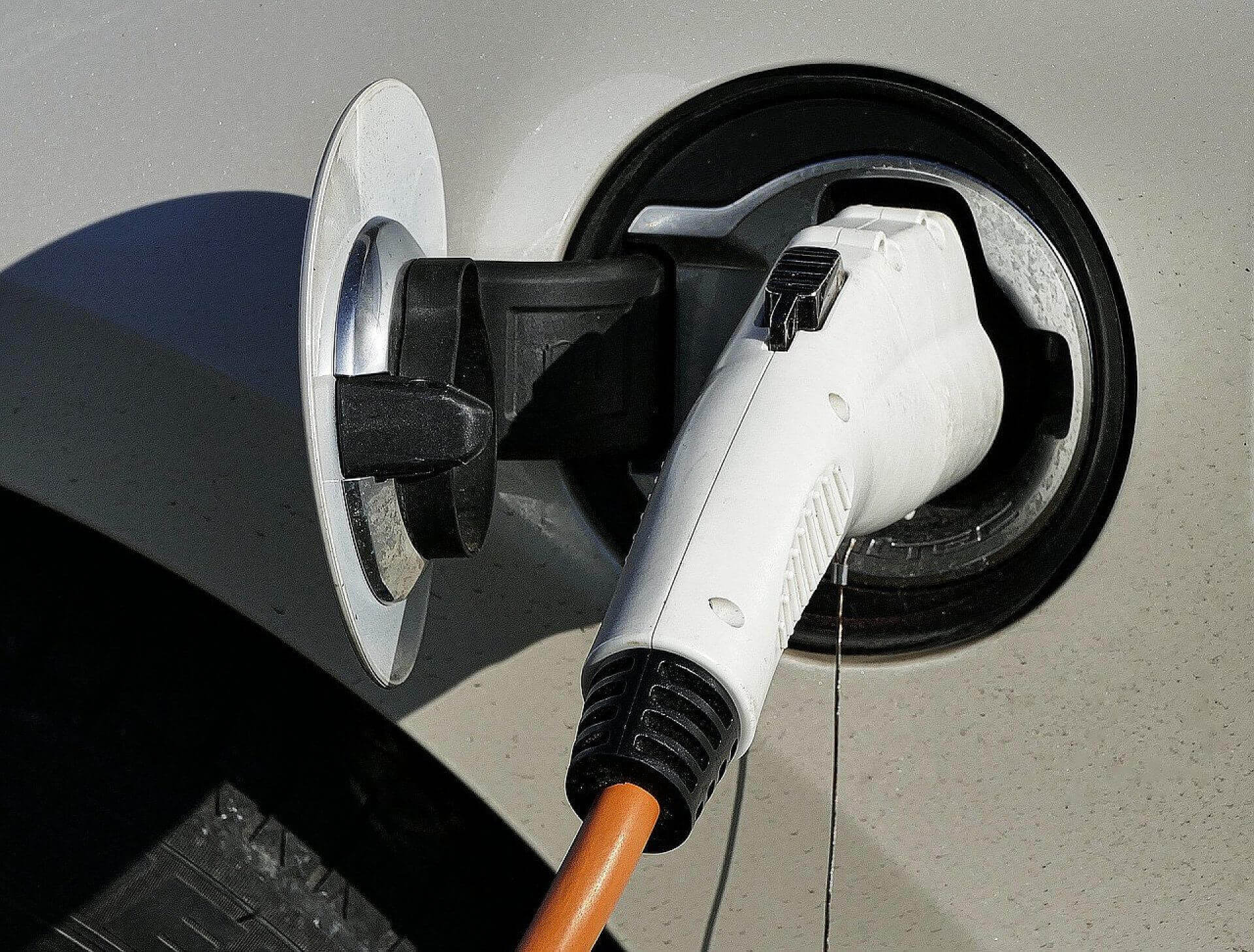 Byt electric car 2862381 1280 Byt electric car 2862381 1280