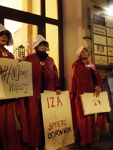 Protest pod biurem posła PiS w Bytomiu Protest pod biurem posła PiS w Bytomiu