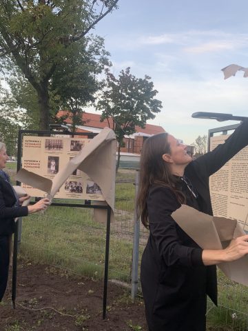 Odsłanianie tablic Odsłanianie tablic