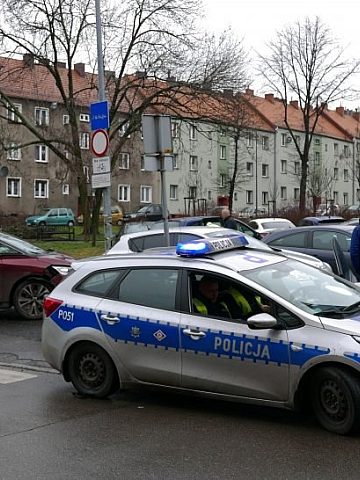 Byt kolizja pod komenda Byt kolizja pod komenda