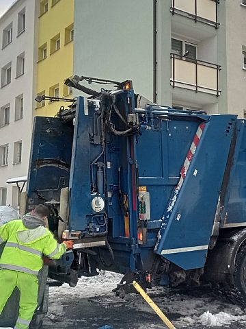 Byt odbior odpadow zima2 Byt odbior odpadow zima2