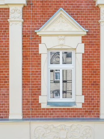 Elewacja kamienicy przy. ul. Piłsudskiego 34-36, Bytom Elewacja kamienicy przy. ul. Piłsudskiego 34-36, Bytom