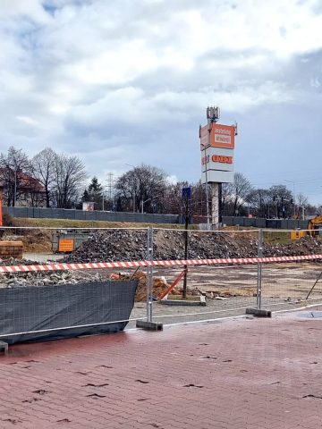 Stacja benzynowa została już wyburzona Stacja benzynowa została już wyburzona