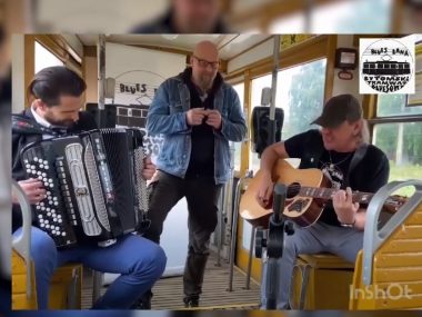 Blues Bana znów wyrusza w trasę i pokaże się online Blues Bana znów wyrusza w trasę i pokaże się online
