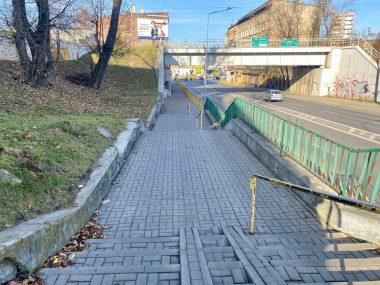 Remont chodnika wzdłuż ul. Chorzowskiej Remont chodnika wzdłuż ul. Chorzowskiej
