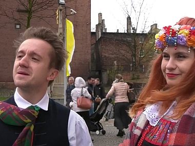 Z koszyczkiem w jakli i kiecce Z koszyczkiem w jakli i kiecce