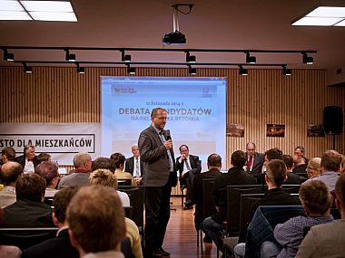 Czy Bartyla pojawi się na debacie? Byt DSC 1165