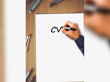Jakie załączniki warto dodać do podania o pracę? Byt cv