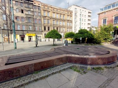 W tym roku bez wodotrysków? Fontanny będą nieczynne do odwołania Byt fontanna na placu sikorskiego