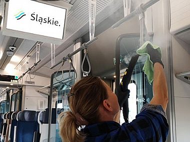 Byt koleje slaskie myja pociagi Byt koleje slaskie myja pociagi