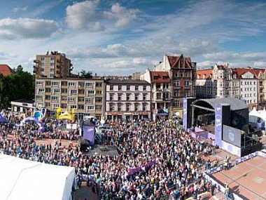 Bytomianie są coraz bardziej zadowoleni ze swojego miasta! Byt milka rynek