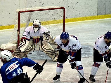 Hokej: we mgle zrodziły się dwa wysokie zwycięstwa Byt p19vnfkupu1cb016011rbs3u1nh38