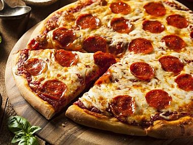 Byt pizza salami