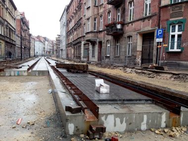 Przebudowa Katowickiej przeciągnie się o kolejne miesiące Byt przebudowa ul katowickiej