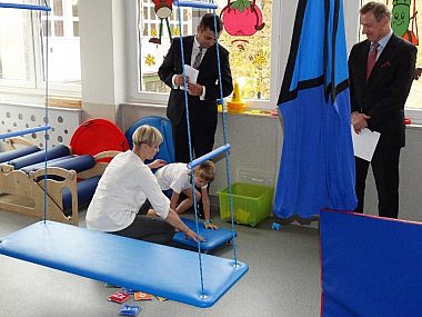 Z pracowni fizycznej w salę doświadczania Byt sala sensoryczna zs1 bytom