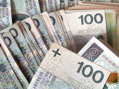 Rozdano 80 tys. złotych na inicjatywy mieszkańców Byt sto zlotych