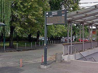 Elektroniczne tablice staną na przystankach Byt tablica elektroniczna przystanek