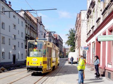 Byt testowy kurs tramwaju na ul katowickiej Byt testowy kurs tramwaju na ul katowickiej