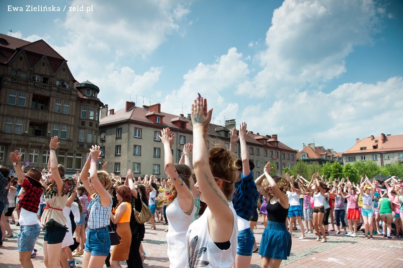 Bytomski2 milka flash mob na Rynky 047