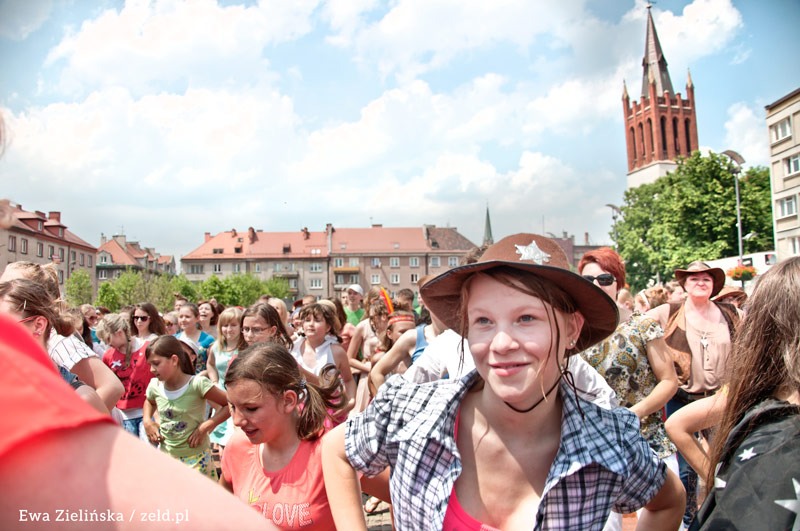 Bytomski2 milka flash mob na Rynky 099