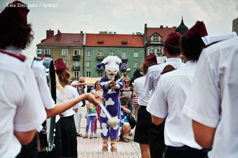 Bytomski2 milka flash mob na Rynky 212