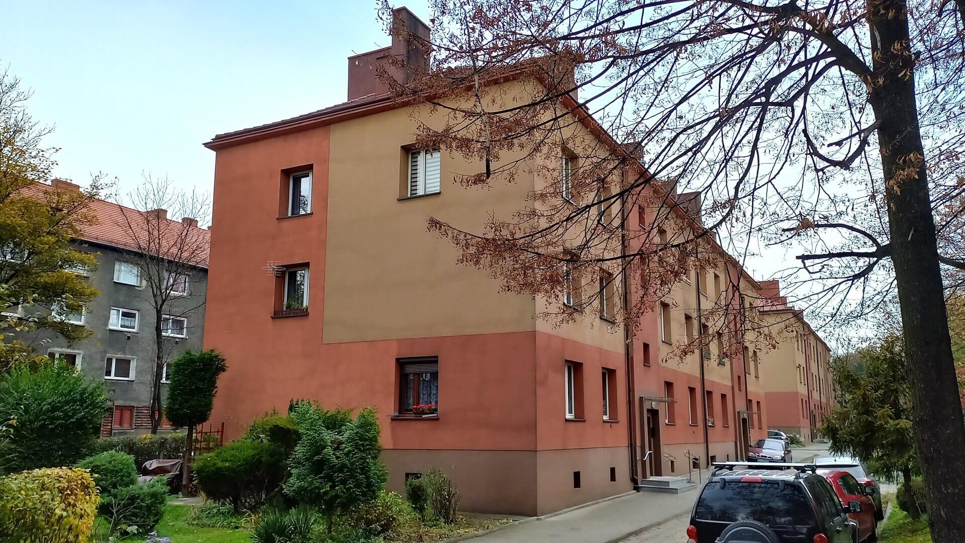 Budynek przy ul. Chełmońskiego 20