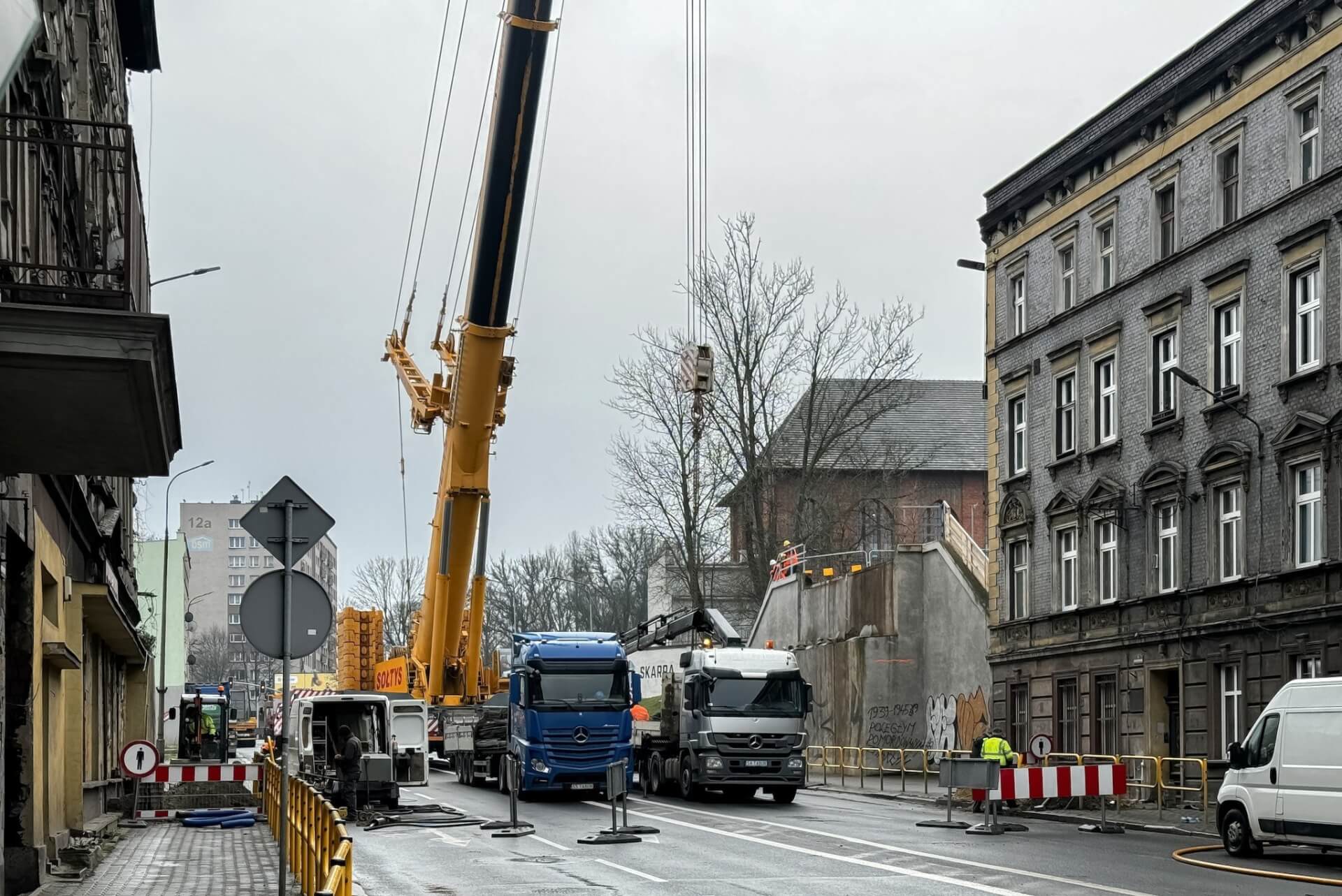 Demontaż wiaduktu kolejowego nad ul. Chorzowską