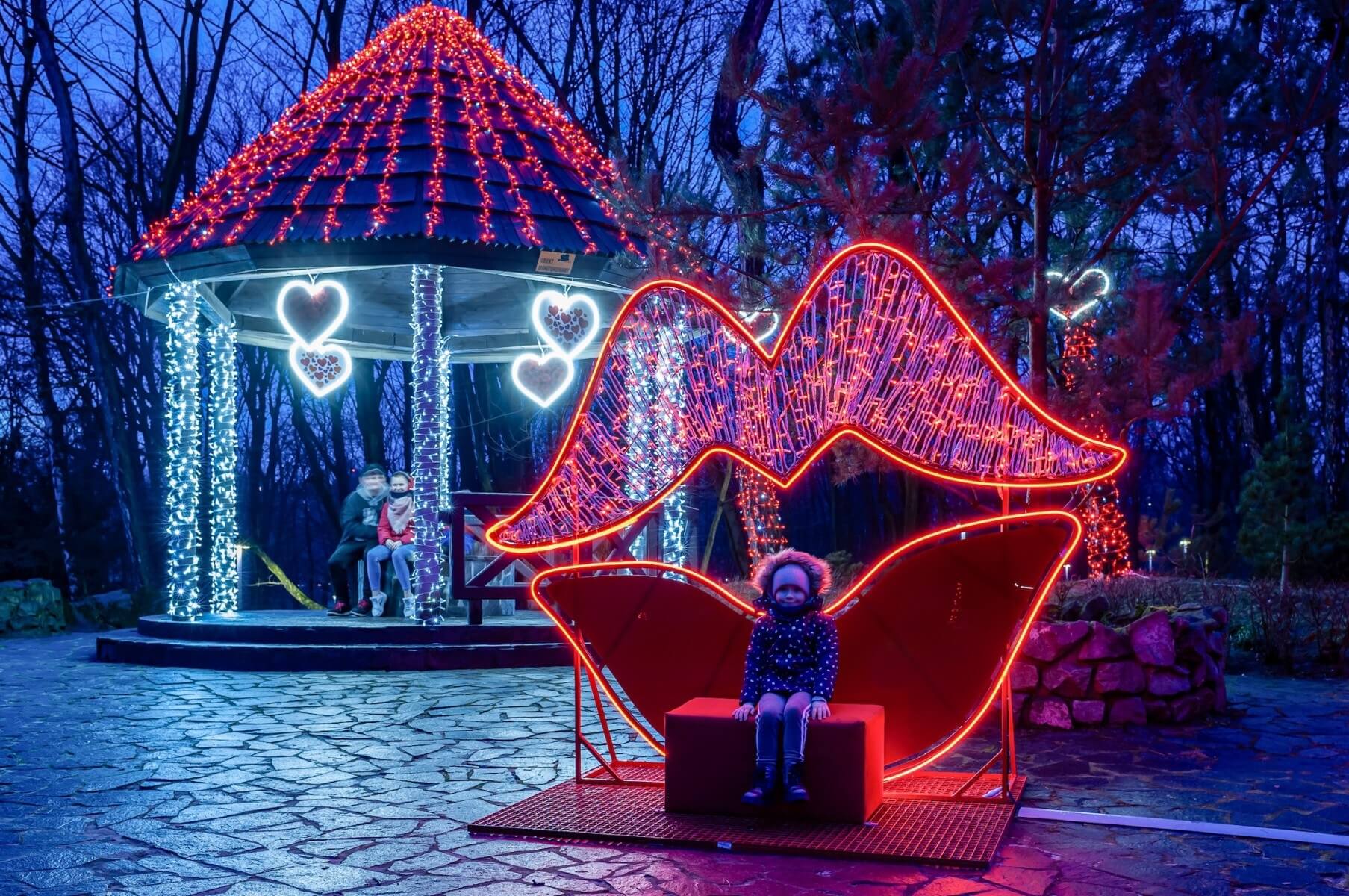 Ozdoby walentynkowe na Górze Miłości