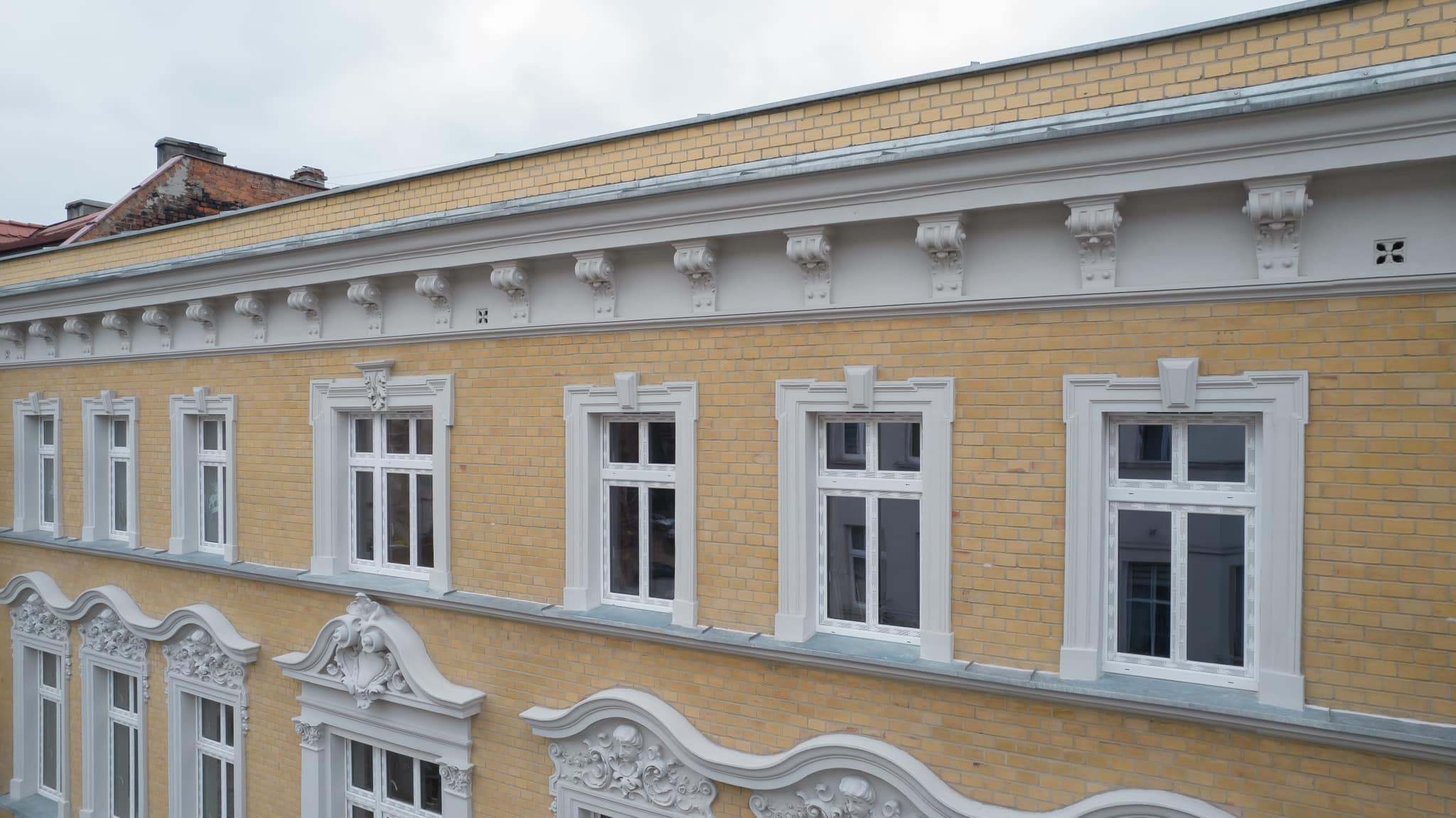 Piłsudskiego 42