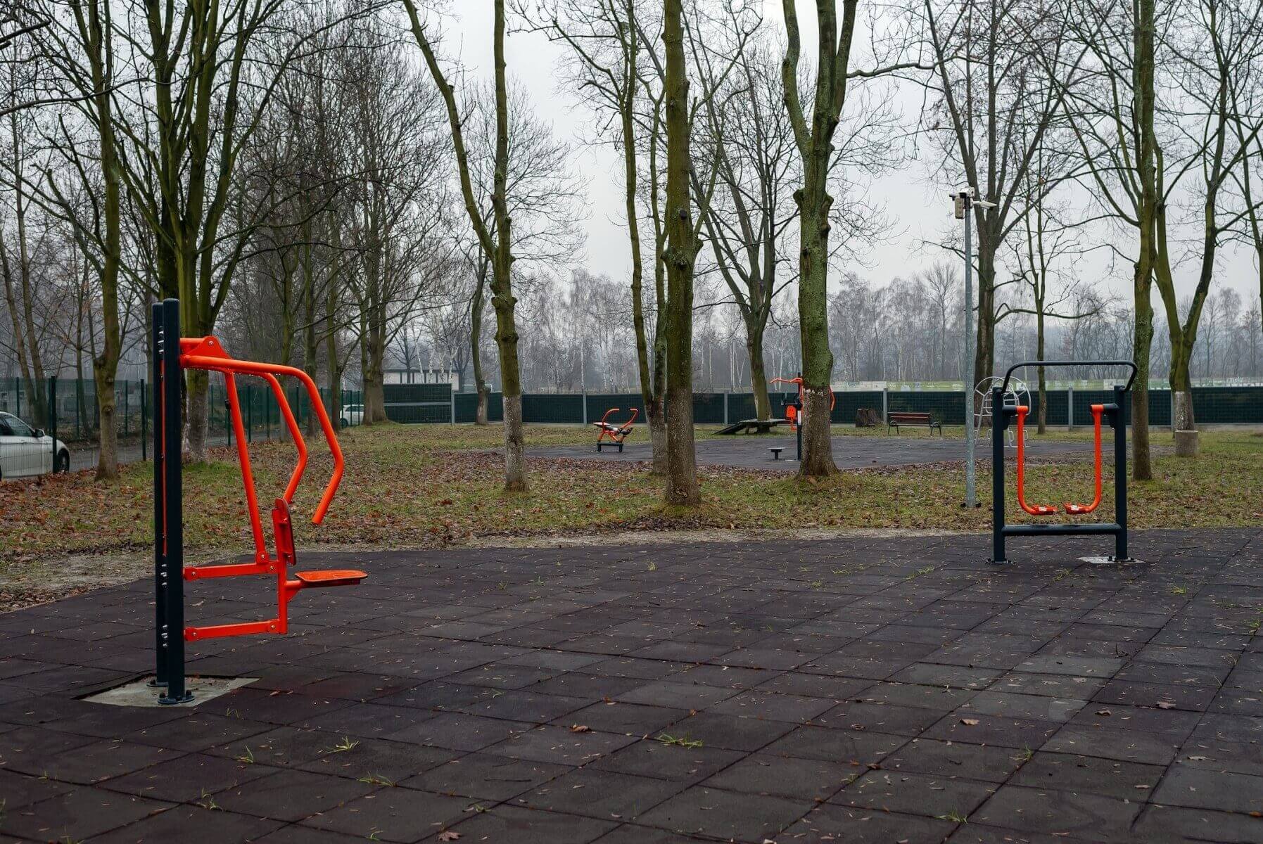 Plac zabaw i silownia plenerowa w szombierkach gotowe 6