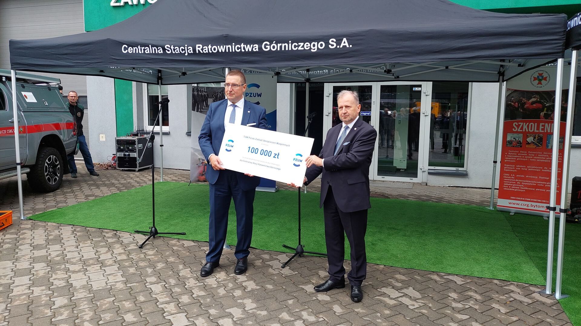 Sprzęt dla CSRG przekazał TUW PZUW